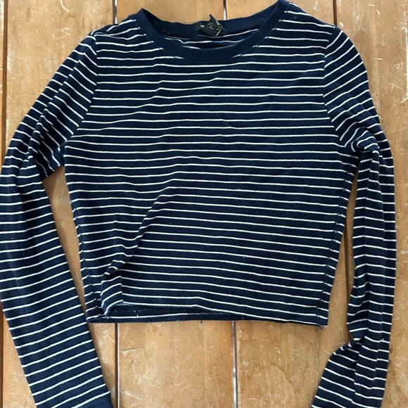 Waffle slightly cropped long sleeve t shirt - Picture 1 of 3